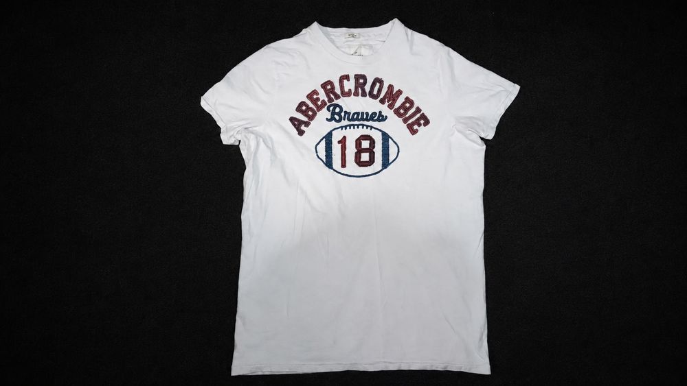 Белая футболка Abercrombie & Fitch