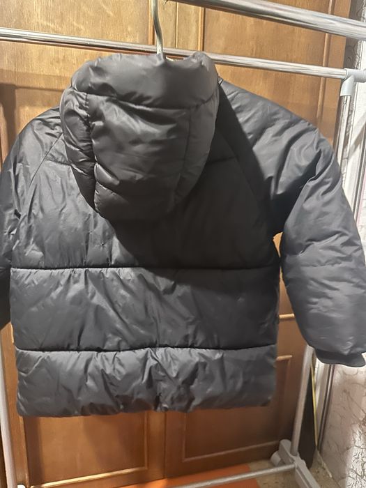 Куртка Zara 104 стан гарний
