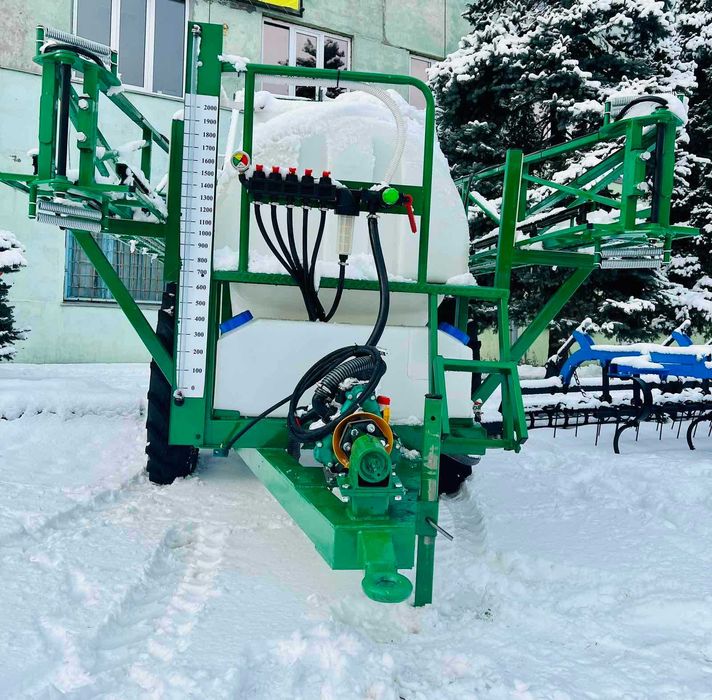 Оприскувач причіпний-2000 зі штангою 18 м.Механічна, підйом гідравліка