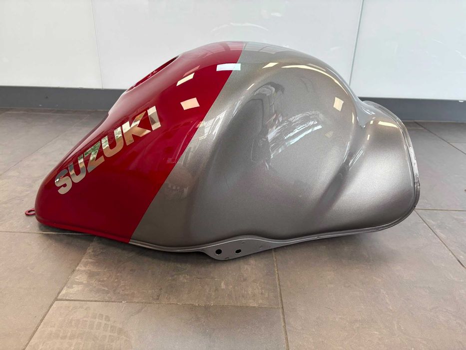 Zbiornik Paliwa Bak Suzulki GSX-R 1300 Hayabusa 1999-07 [4918]