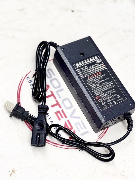 Зарядний пристрій 12,6в 10а 16,8в 14,6в зарядное для аккумуляторов