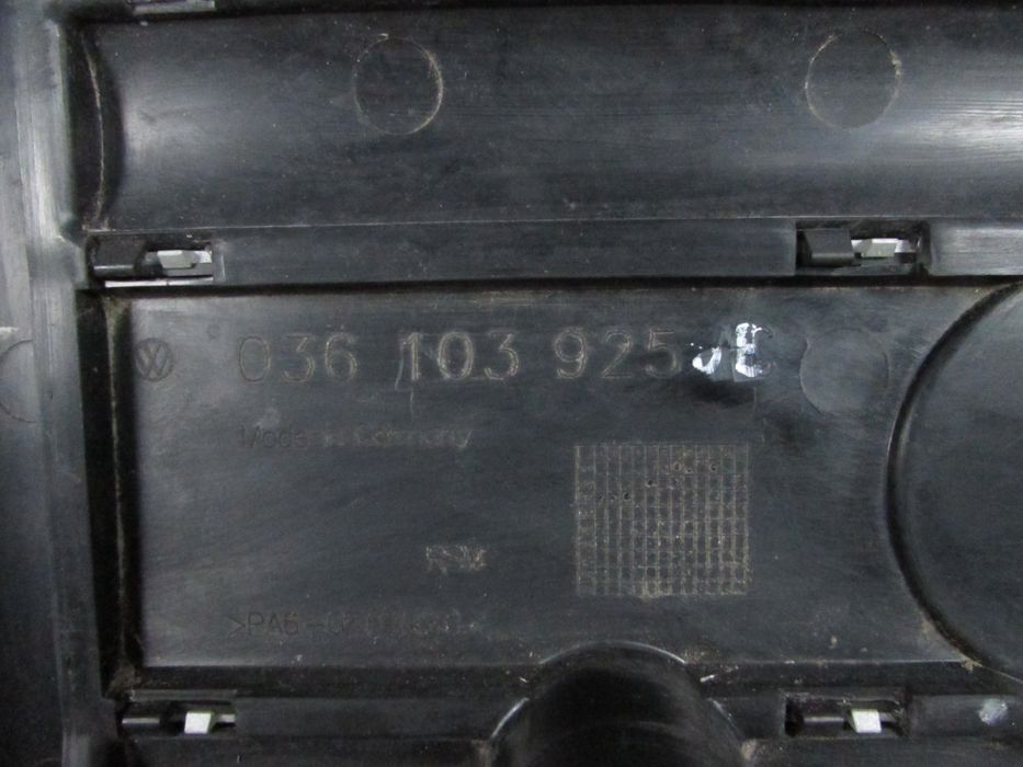 Tampa Do Motor Seminovo/ Original Vw Golf V (1K1) 036103925C
