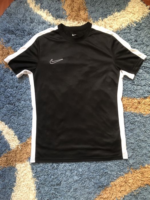 Спортивный костюм Nike DRI - FIT