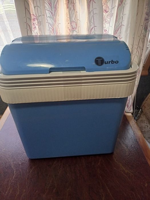 Turystyczna samochodowa lodówka Turbo  T V-25L