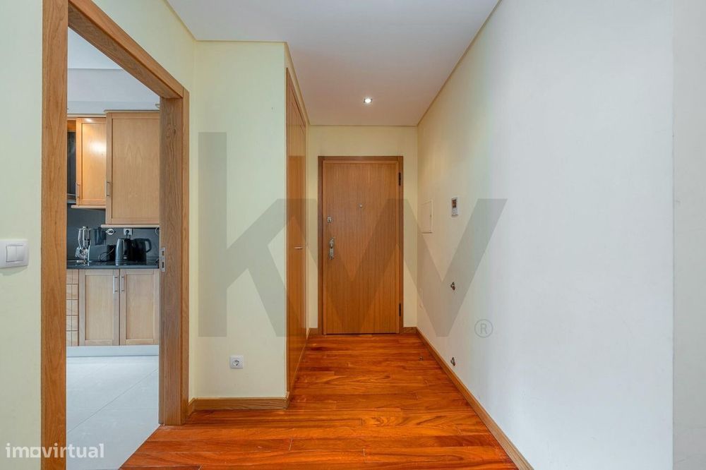 Apartamento T3 com rooftop com vista mar e garagem fechada | Vila Prai