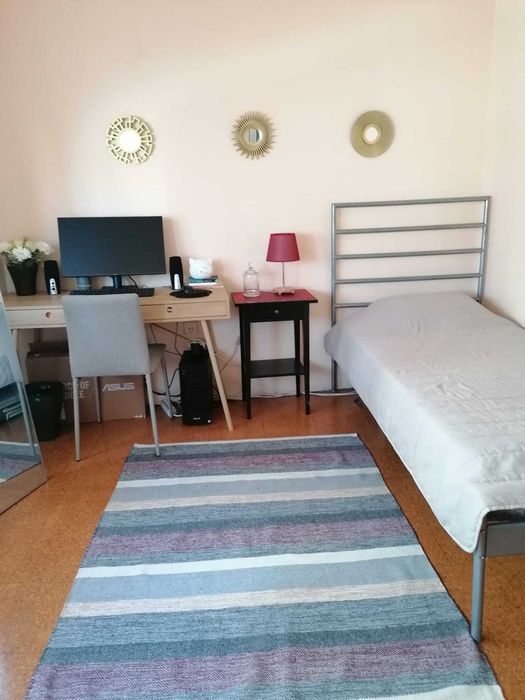 Quarto para arrendar no Barreiro