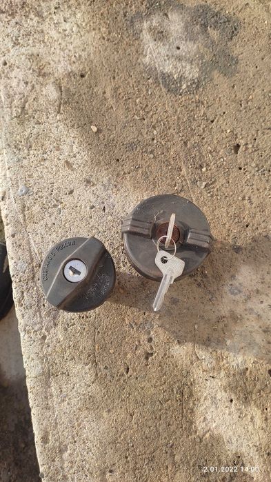 кришка бака закрутка