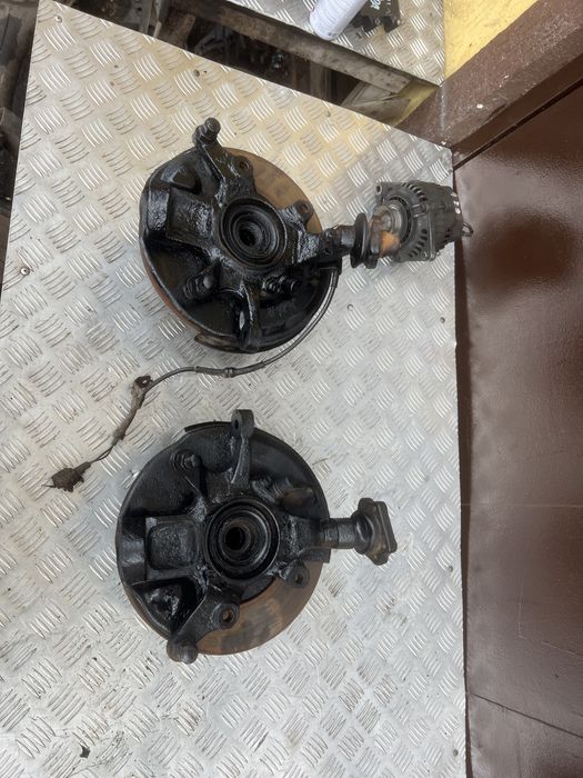 Цапфа кулак Ниссан террано 2 nissan terrano