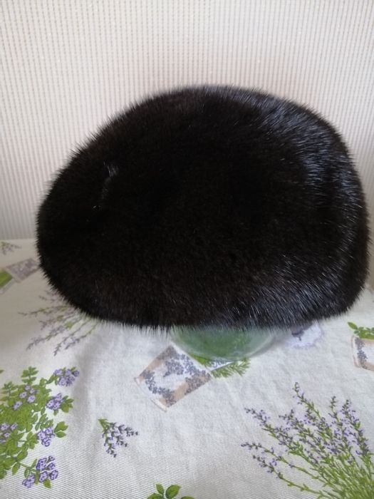 Продам берет (норка)
