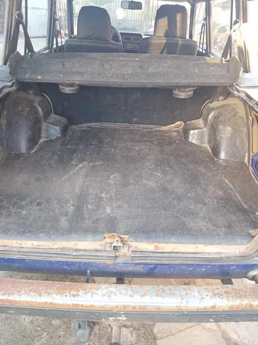 автомобіль ВАЗ 2104