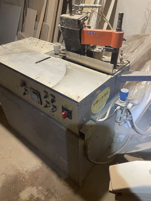 Станок кромкооблицовочный криволенейный