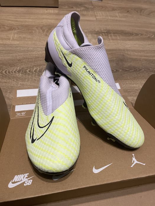Korki nike phantom z ochraniaczami