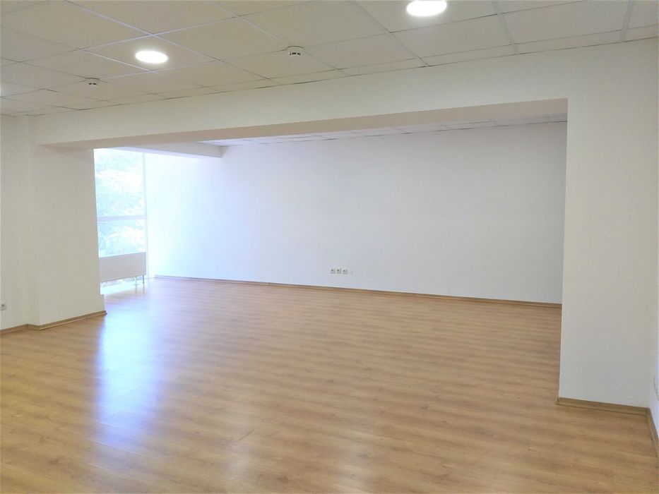 Сдам отличный офис 52 кв.м. open space. Центр города. Стабильный свет!