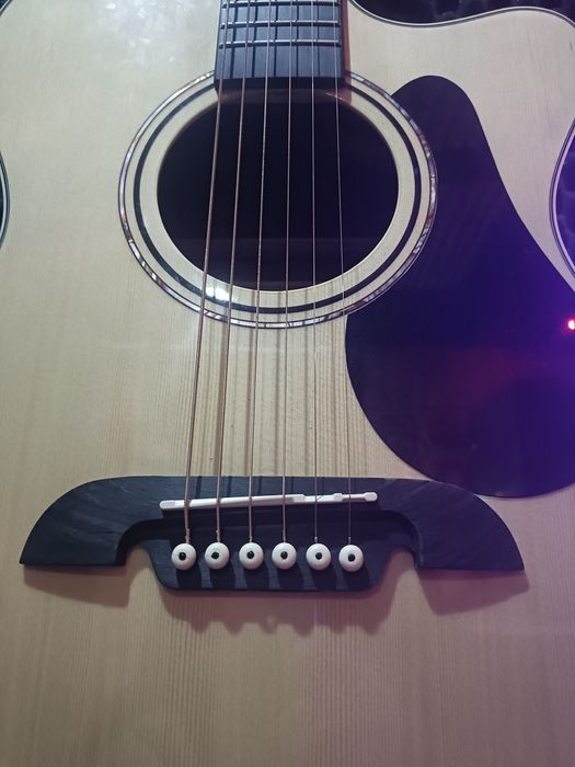 Guitarra Álvarez Electro-acústica