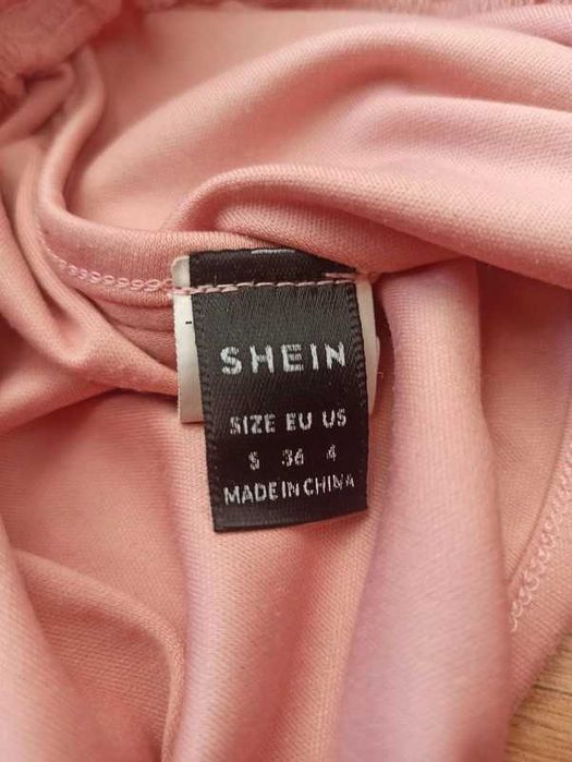Kombinezon komplet dwuczęściowy różowy Shein ze spodenkami