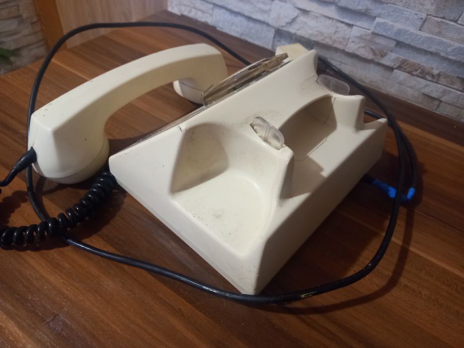 Telefon z tarczą plr