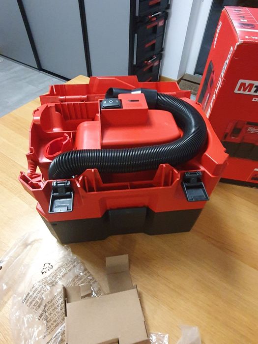 Odkurzacz Milwaukee M12 FVCL-0