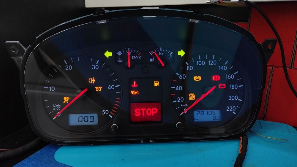 Панель приладів щиток приборка vw t4