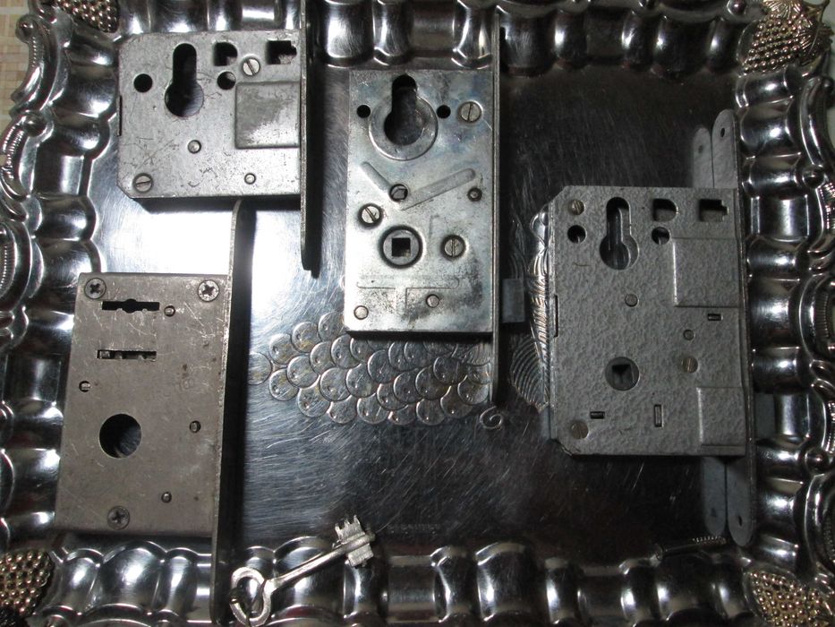 Замки врезные бу