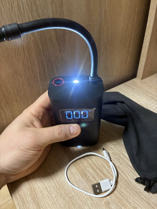 Компресор Xiaomi Portable Electric Air Compressor