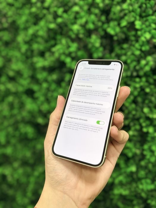 Apple iPhone 12 64Gb Branco - Pague em 3x