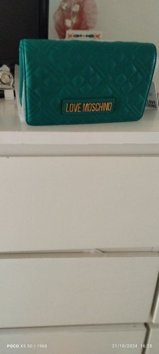Mala love Mochino