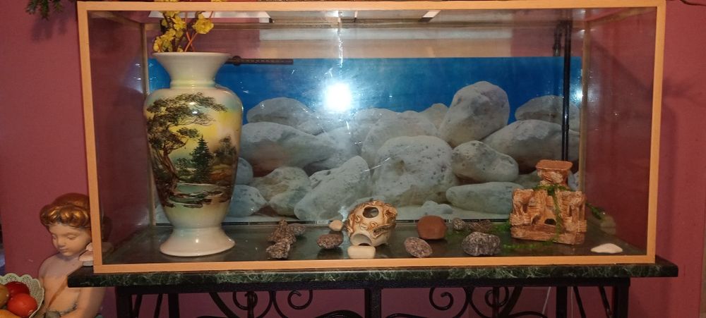 Акваріум 320л.і стол під нього