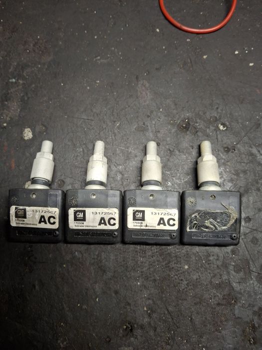 Датчик тиску в шинах