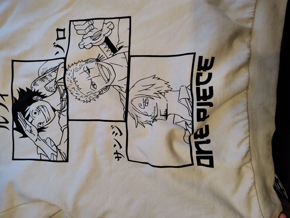 Dwie bluzy anime plus  gratis