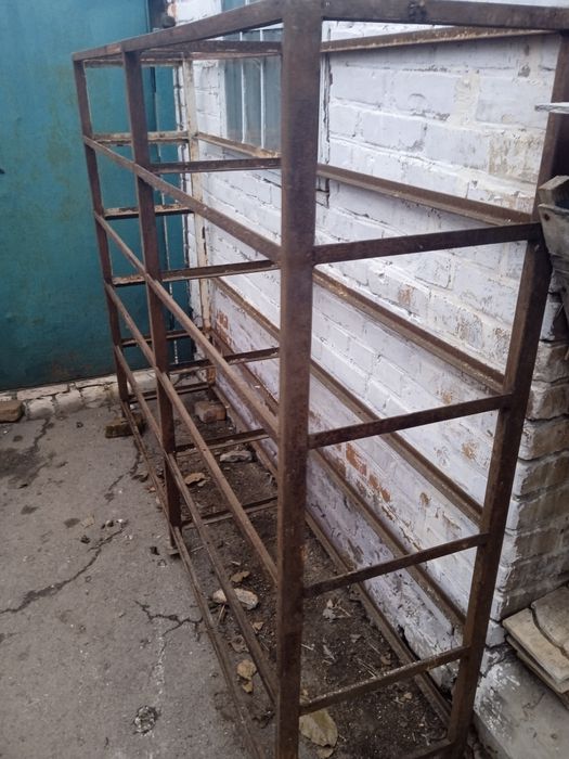 Продам стойки на Лавочку