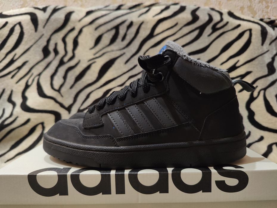 Ботинки Adidas Rapid Court Mid Winterized.