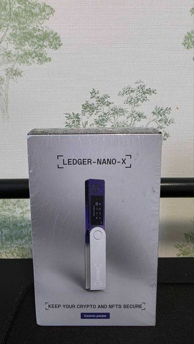 Крипто-гаманець Ledger Nano X Cosmic Purple