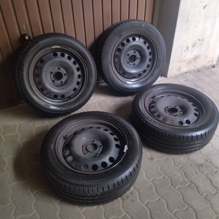 Komplet koła Michelin R16