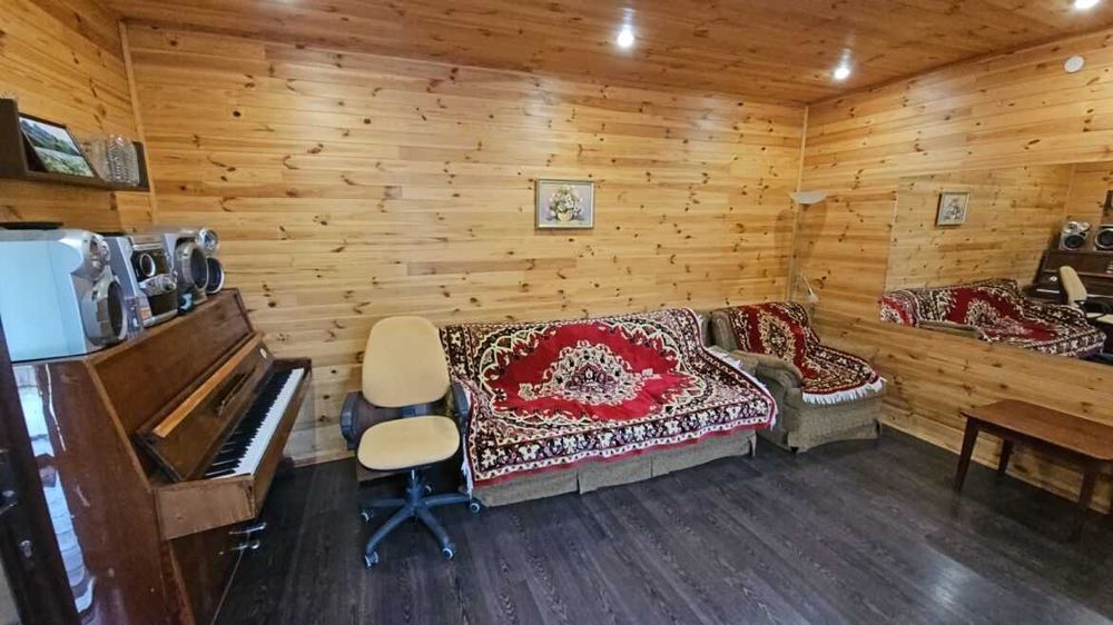 Продажа 2 этажного дома с верандой и участком на 41.5 сотки, 103 кв. м