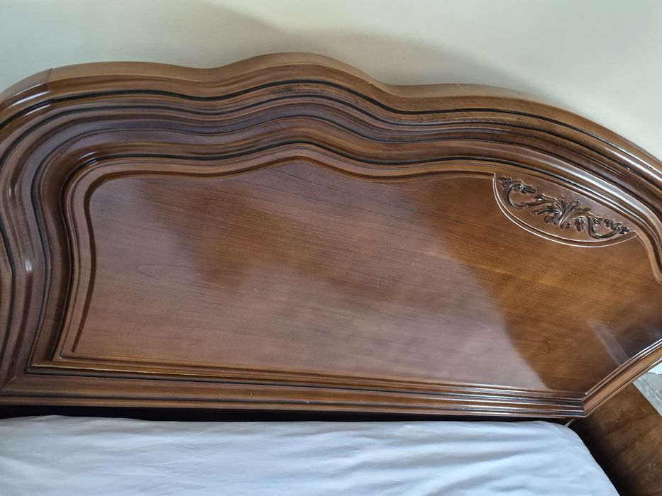 Quarto completo ainda em  bom estado para uso