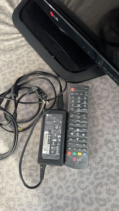 LG TV "26" with Remote Control64553264266881122