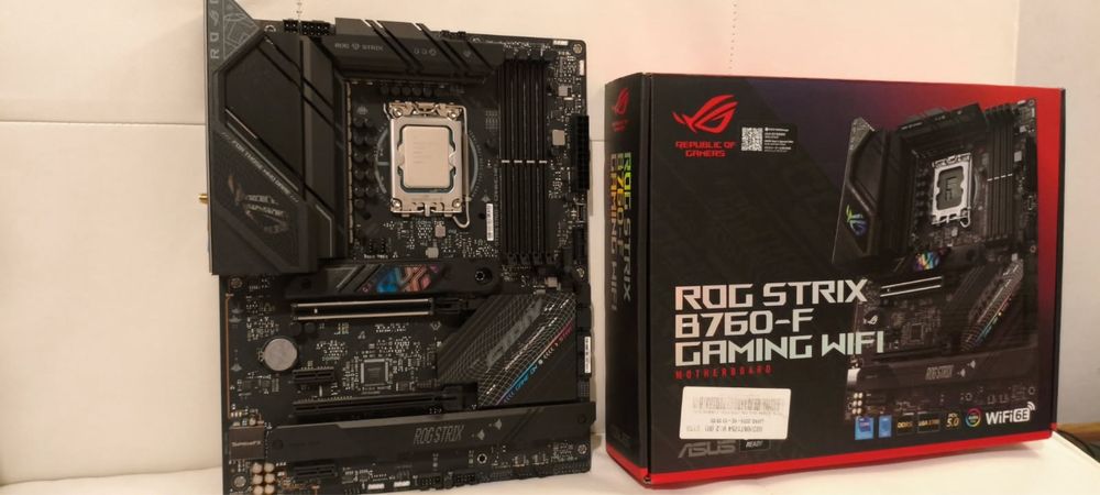 Części komputerowe w stanie idealnym