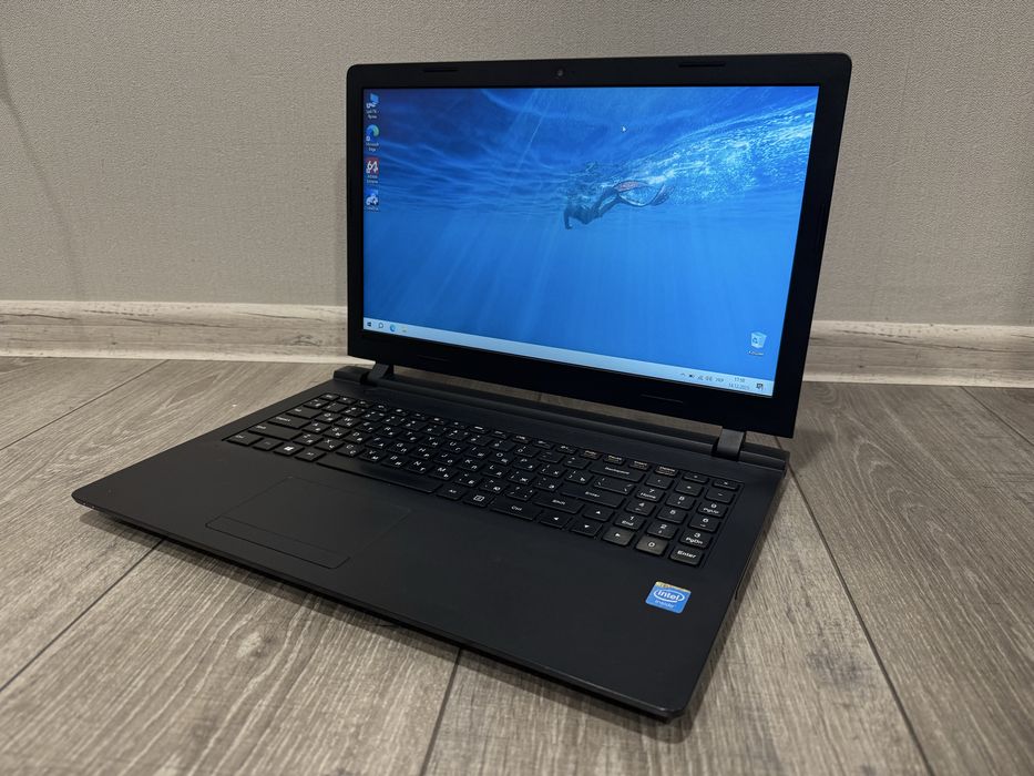 Безшумний ноутбук Lenovo. 8Gb, SSD128Gb, гарний стан та батарея.