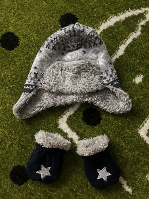 Шапка і рукавиці