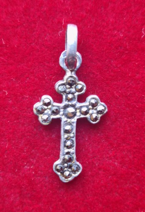 Cruz em prata antiga
