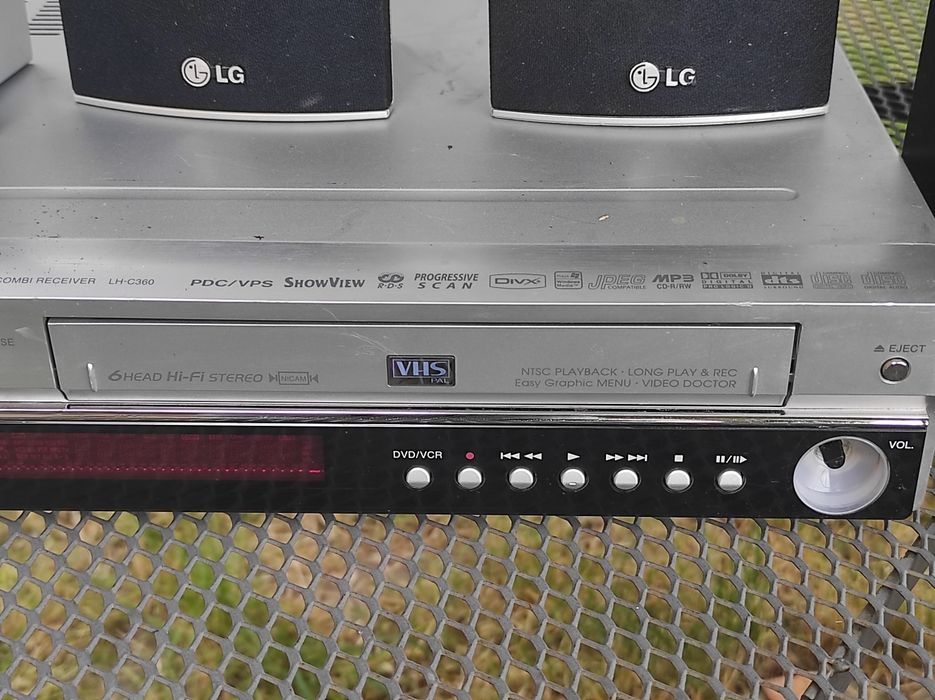 Odtwarzacz DVD VHS, Kino domowe LG LH-C360SE, pilot