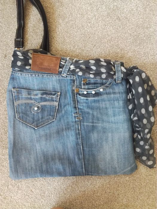 Torebka wykonana z jeansu