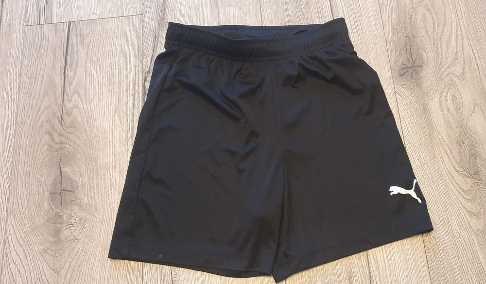 Krótkie chłopięce spodenki