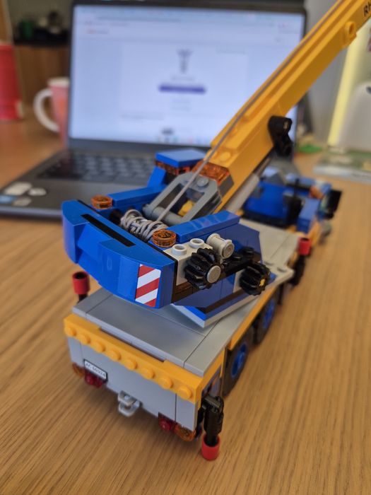 LEGO City 60324 - Żuraw samochodowy