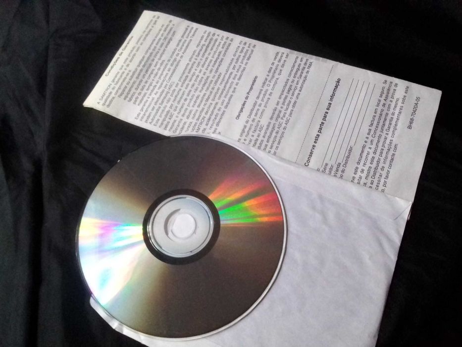 Монитор Samtron 17'' для ПК + CD.