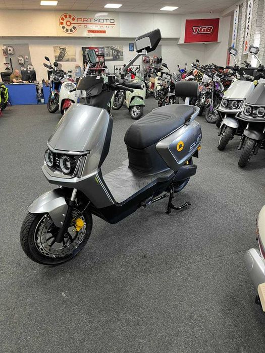 Электроскутер NISA K6. Графен