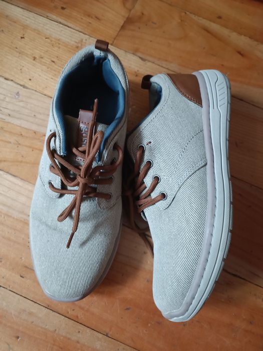 Buty sportowe i eleganckie