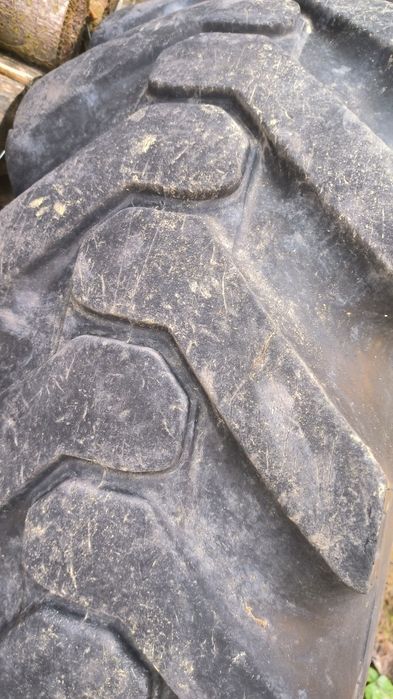 Opony przemysłowe 12.5/80-18