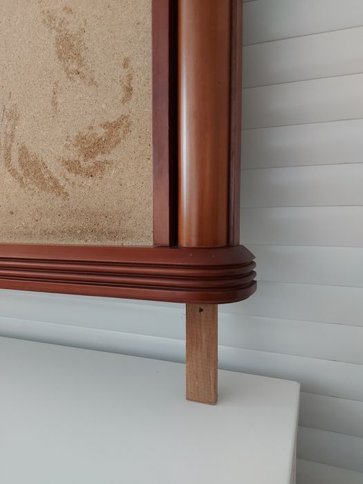 Base de espelho em cerejeira