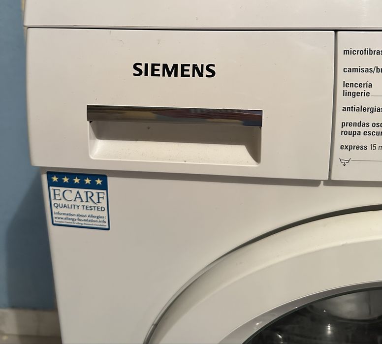 Máquina de lavar roupa Siemens